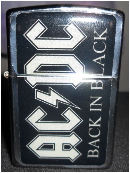 Isqueiro AC/DC